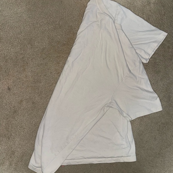 GUESS Originals Beige Graphic Tee - Picture 3 of 4